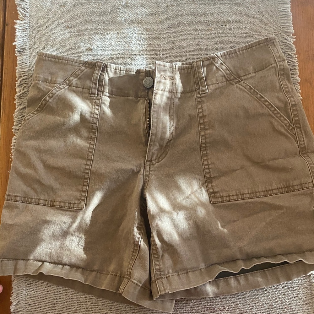 Khaki shorts